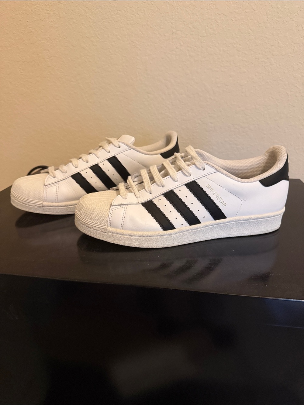 Women’s adidas Originals Superstar | Size 9 - Picture 5 of 6